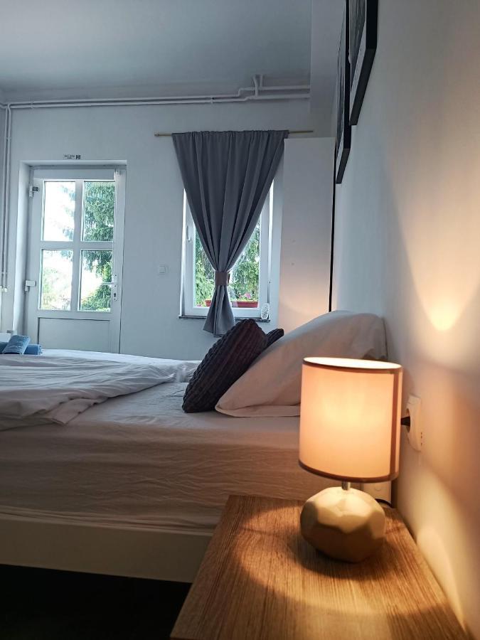 Studio Apartman Brletic Tounj Eksteriør bilde